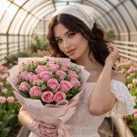 19 розовых роз с зеленью и упаковкой 19 розовых роз с зеленью и упаковкой